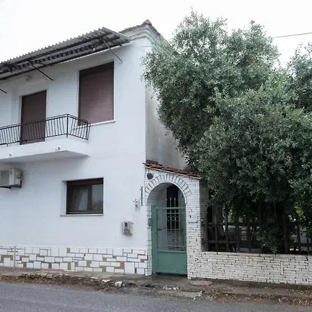 Our Parent's House. Family House For Rent *