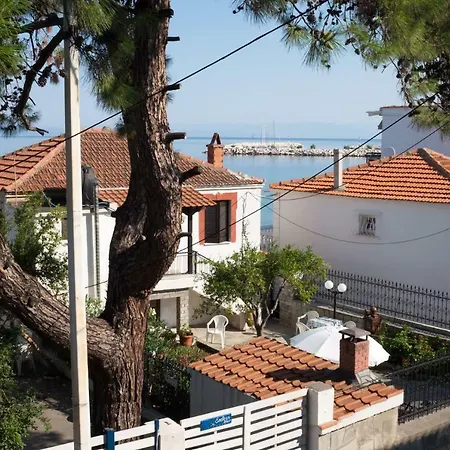 Our Parent's House. Family House For Rent בית נופש Skála Kallirákhis