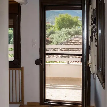 بيت للعطل Our Parent's House. Family House For Rent Skála Kallirákhis